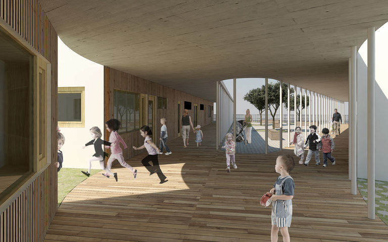 děti utíkající na zahradu – mateřská škola v semilech | Horalík Atelier